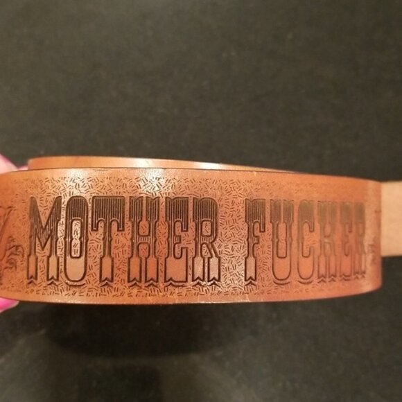 💕MOTHER💕 The Buckle Up Belt ~ Brown MF 100% Leather Engraved Small S NWT - Picture 8 of 14